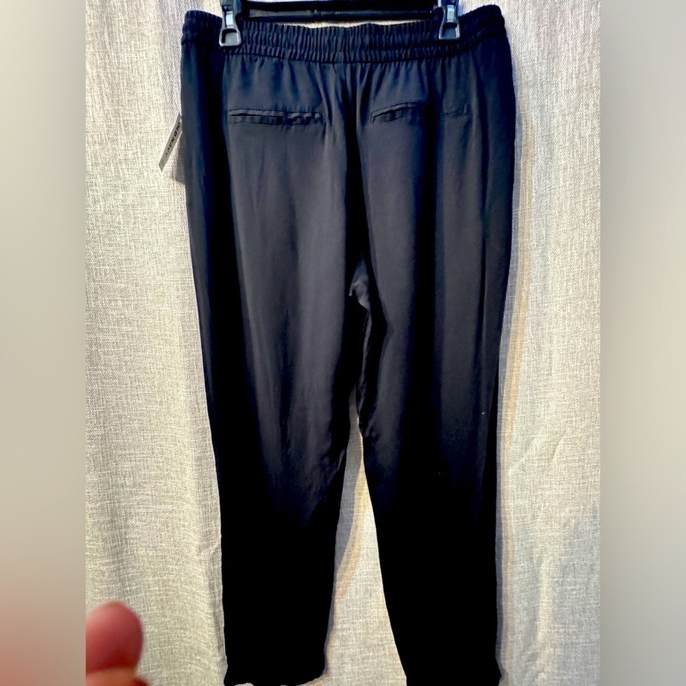 Old Navy -drawstring Elastic waist-pull on-Soft Pants-size medium-nwt- black